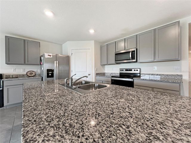 822 WILL SCARLETT AVENUE, Ruskin, FL 33570