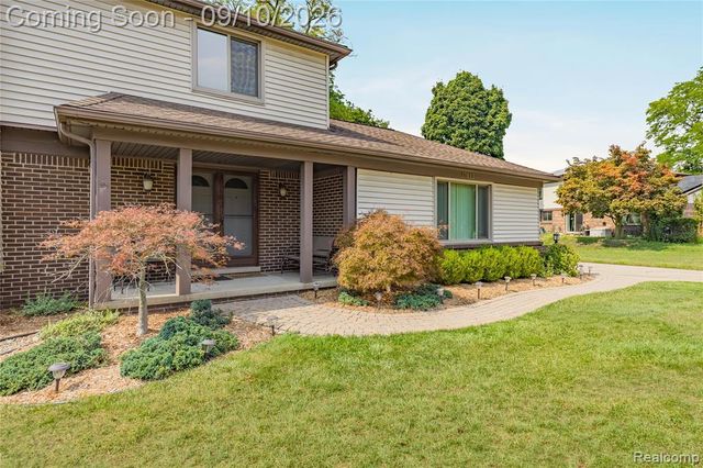17113 Francavilla Drive, Livonia, MI 48152