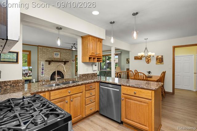 17113 Francavilla Drive, Livonia, MI 48152