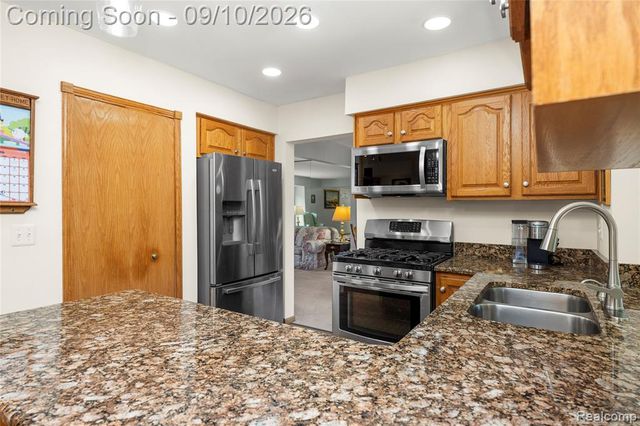 17113 Francavilla Drive, Livonia, MI 48152