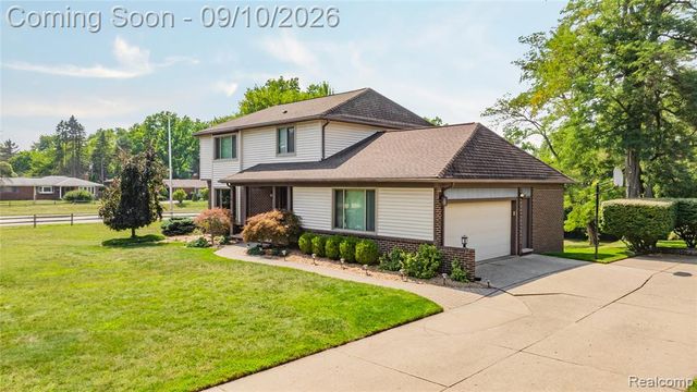 17113 Francavilla Drive, Livonia, MI 48152