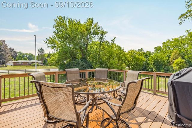 17113 Francavilla Drive, Livonia, MI 48152