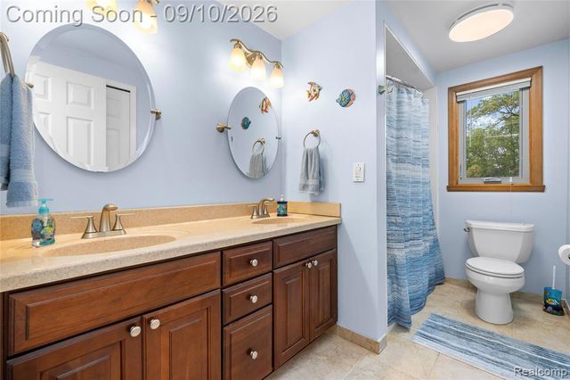17113 Francavilla Drive, Livonia, MI 48152
