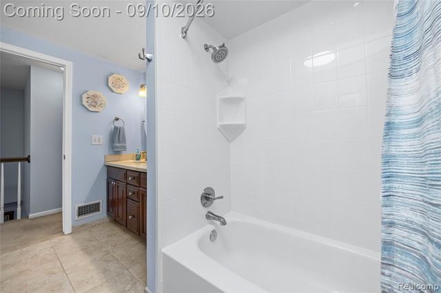 17113 Francavilla Drive, Livonia, MI 48152