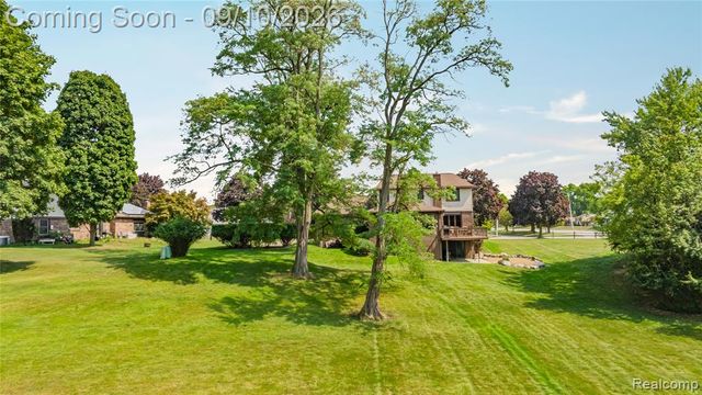 17113 Francavilla Drive, Livonia, MI 48152