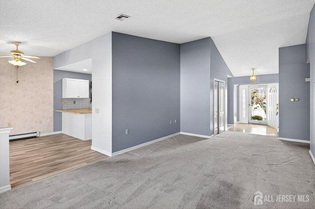 5 Cordoba Court, Toms River, NJ 08757