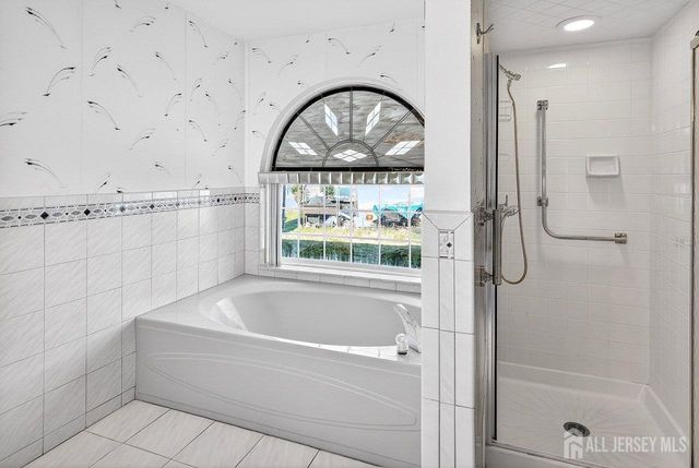 5 Cordoba Court, Toms River, NJ 08757