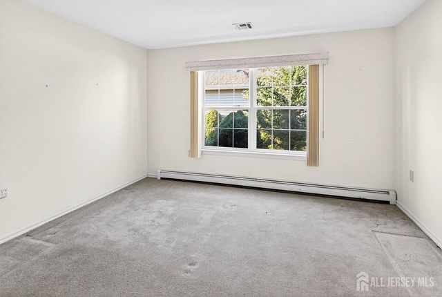 5 Cordoba Court, Toms River, NJ 08757