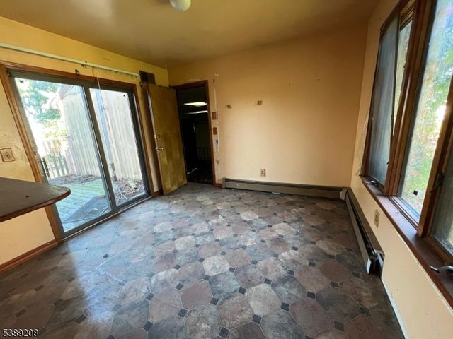 624 Jackson Ave, Roselle Boro, NJ 07203