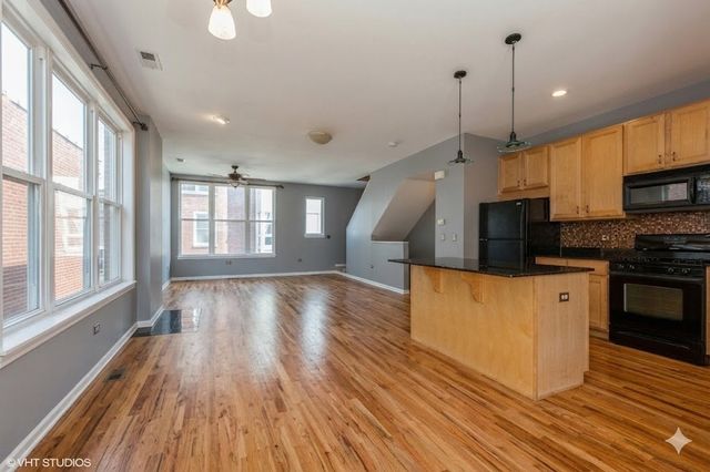 3238 N KILBOURN Avenue 14, Chicago, IL 60641