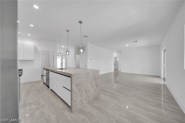 1142 Dutchess ST E, Lehigh Acres, FL 33974