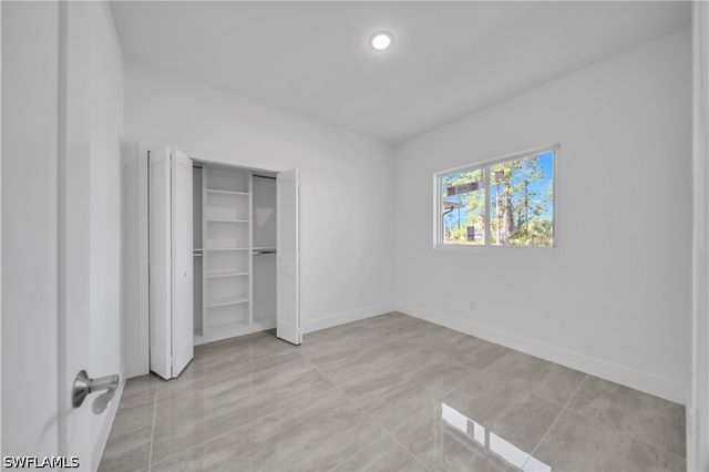 1142 Dutchess ST E, Lehigh Acres, FL 33974