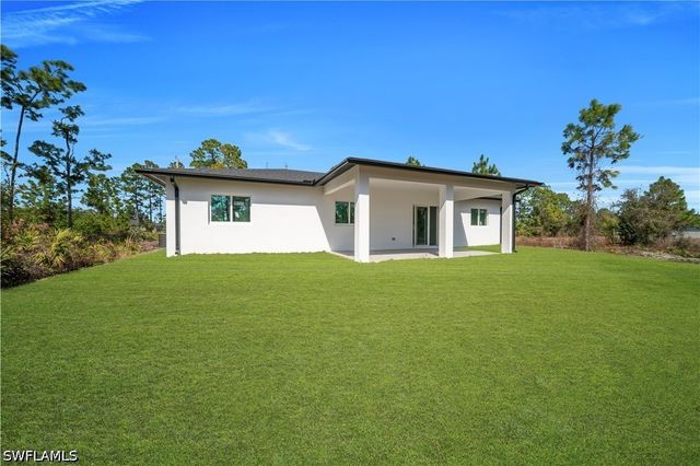 1142 Dutchess ST E, Lehigh Acres, FL 33974