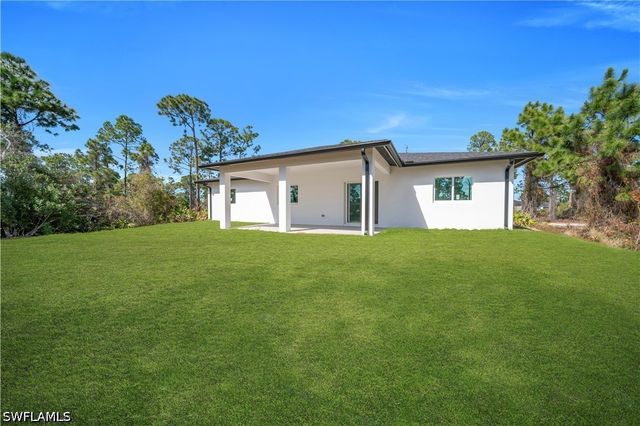 1142 Dutchess ST E, Lehigh Acres, FL 33974