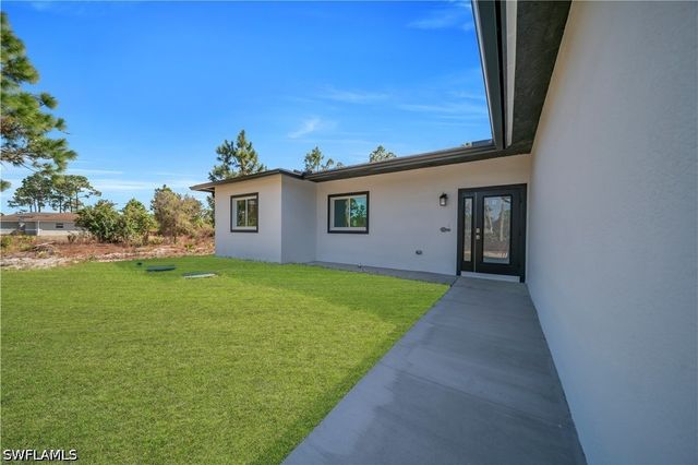 1142 Dutchess ST E, Lehigh Acres, FL 33974