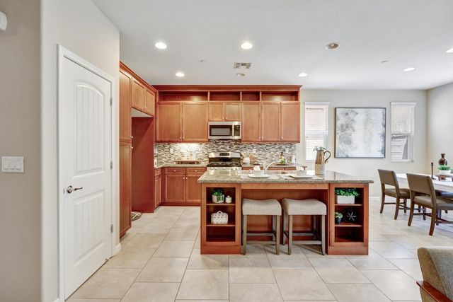 7461 Havenford Way, Sacramento, CA 95829