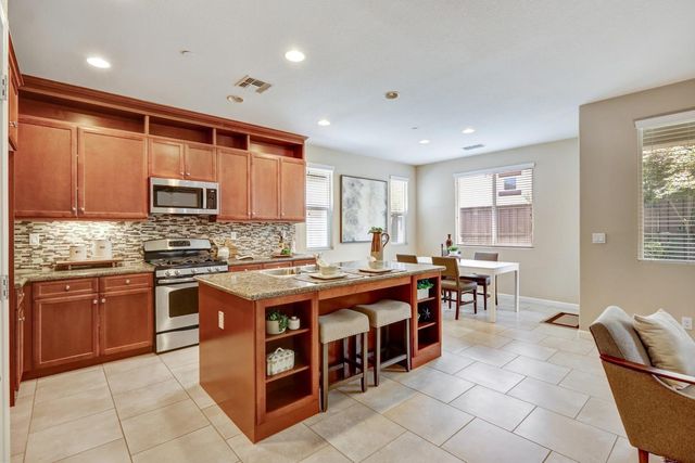 7461 Havenford Way, Sacramento, CA 95829