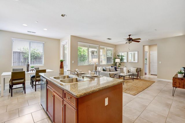 7461 Havenford Way, Sacramento, CA 95829