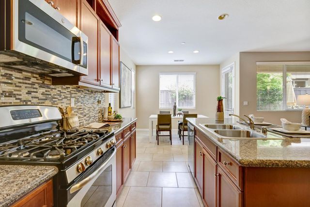 7461 Havenford Way, Sacramento, CA 95829