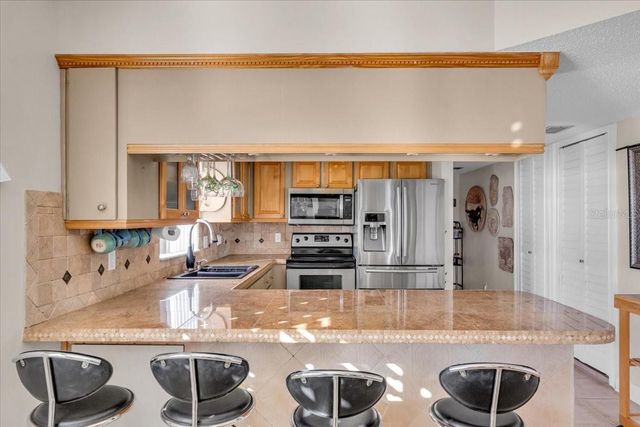 10301 GULF BOULEVARD 302, Treasure Island, FL 33706