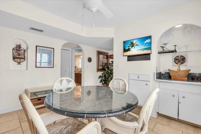 10301 GULF BOULEVARD 302, Treasure Island, FL 33706