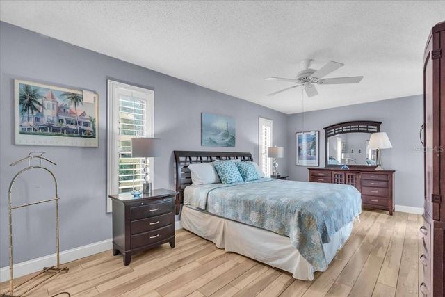 10301 GULF BOULEVARD 302, Treasure Island, FL 33706