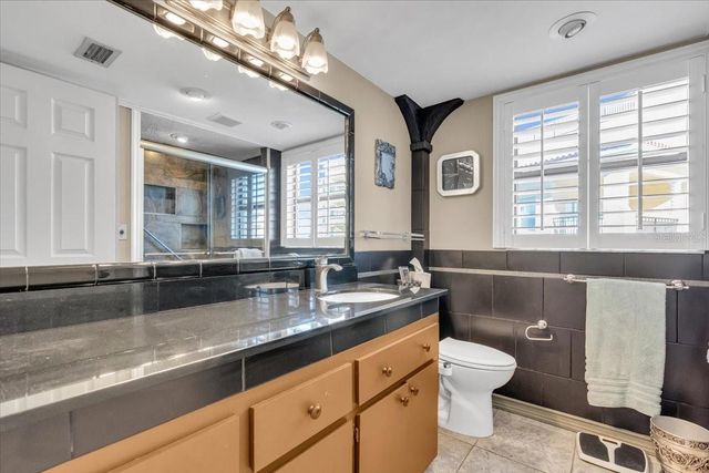 10301 GULF BOULEVARD 302, Treasure Island, FL 33706