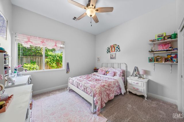 6717 Park West Circle, Bakersfield, CA 93308