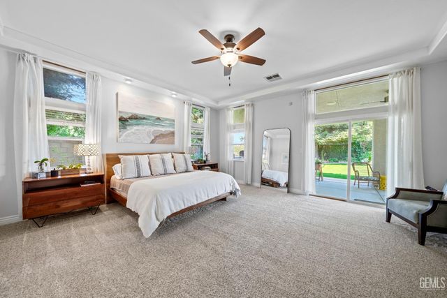 6717 Park West Circle, Bakersfield, CA 93308