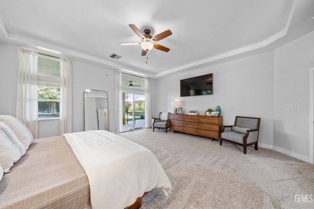 6717 Park West Circle, Bakersfield, CA 93308