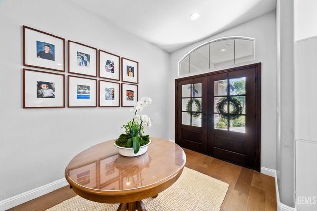 6717 Park West Circle, Bakersfield, CA 93308