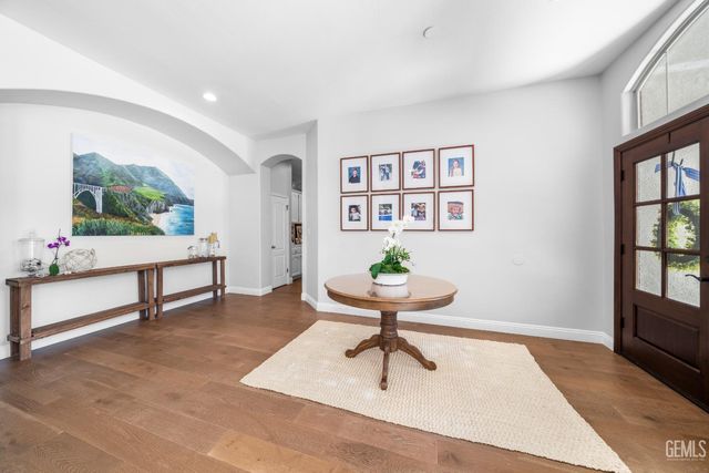 6717 Park West Circle, Bakersfield, CA 93308