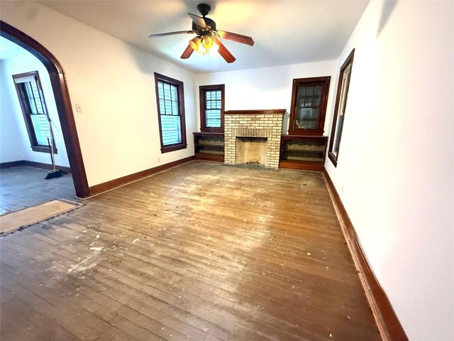 1501 Milam Drive, Galveston, TX 77551