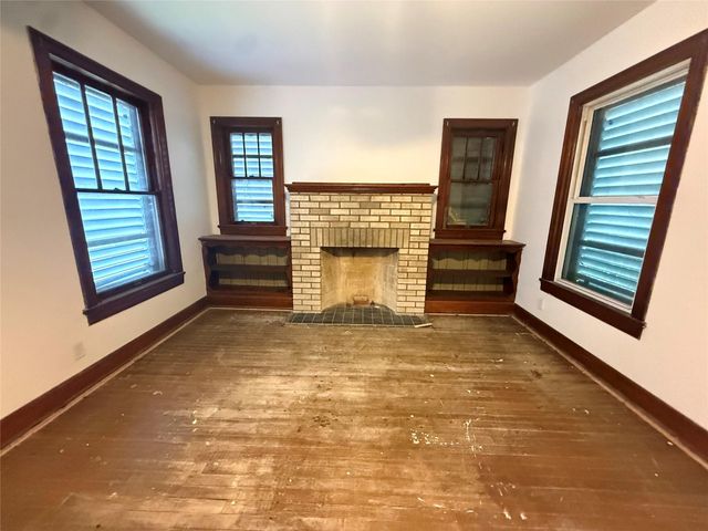 1501 Milam Drive, Galveston, TX 77551