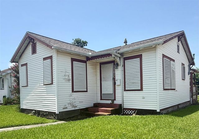 1501 Milam Drive, Galveston, TX 77551