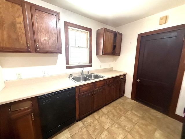 1501 Milam Drive, Galveston, TX 77551