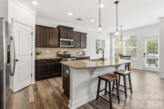 2049 Lakebridge Drive, Fort Mill, SC 29715