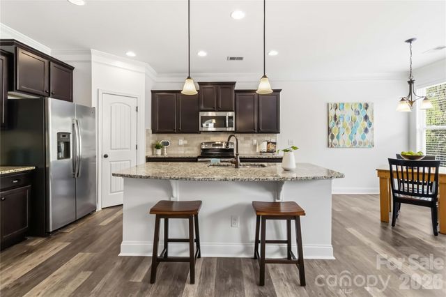 2049 Lakebridge Drive, Fort Mill, SC 29715