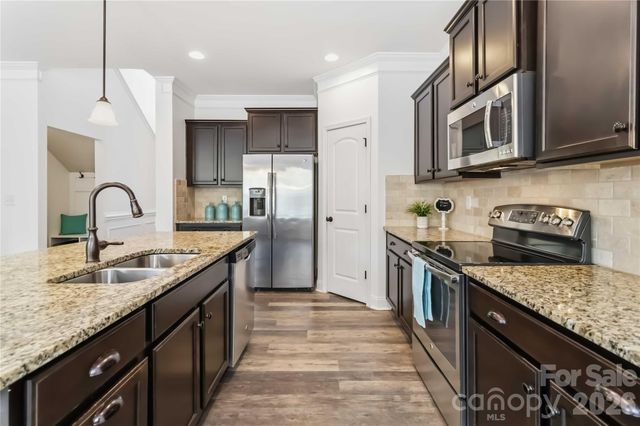 2049 Lakebridge Drive, Fort Mill, SC 29715