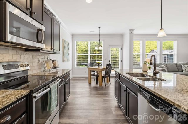 2049 Lakebridge Drive, Fort Mill, SC 29715