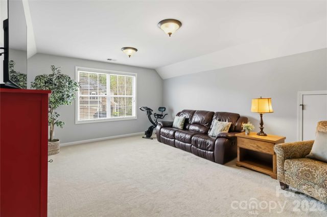 2049 Lakebridge Drive, Fort Mill, SC 29715