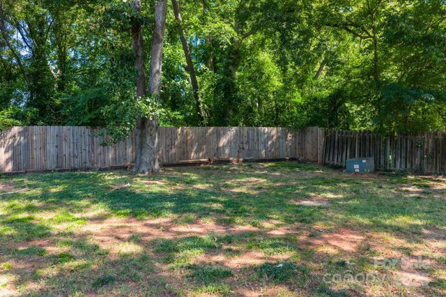 1009 Dunleigh Drive, Charlotte, NC 28214
