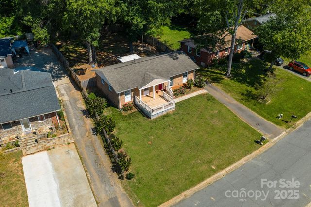 1009 Dunleigh Drive, Charlotte, NC 28214