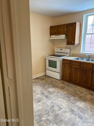 374 8th Street, Troy, NY 12180