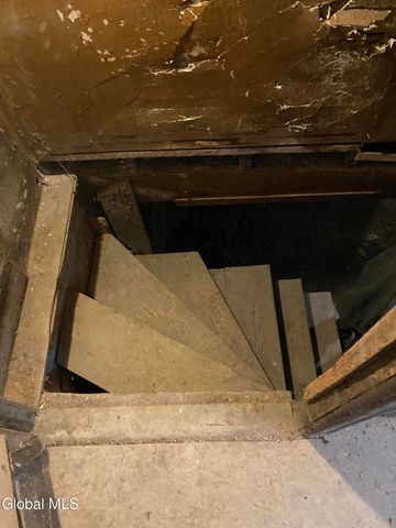 374 8th Street, Troy, NY 12180