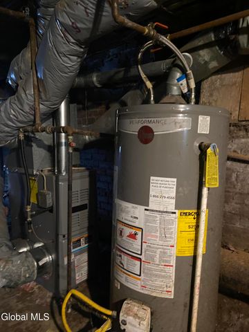 374 8th Street, Troy, NY 12180