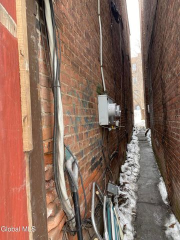 374 8th Street, Troy, NY 12180