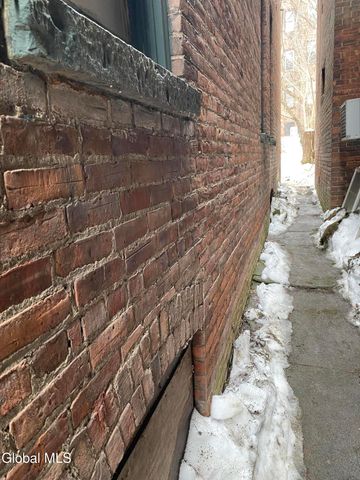 374 8th Street, Troy, NY 12180