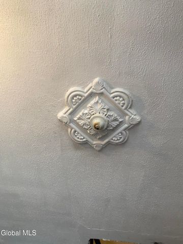 374 8th Street, Troy, NY 12180