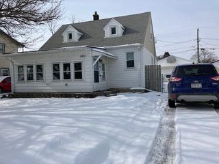 5851 S 13th STREET, Milwaukee, WI 53221